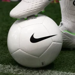 Nike Pitch Equipo Balón de fútbol DH9796-100